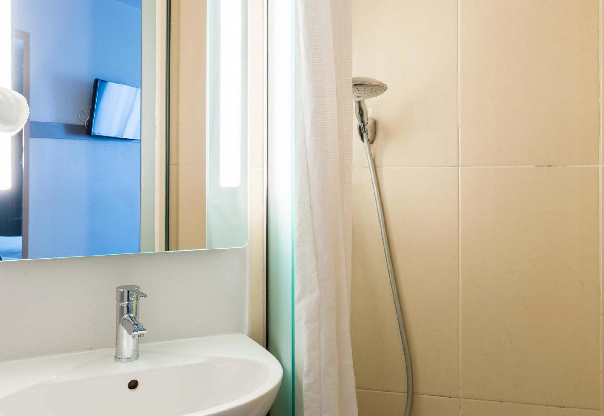 B&B Hotel Troyes Saint-Parres-Aux-Tertres Exterior photo
